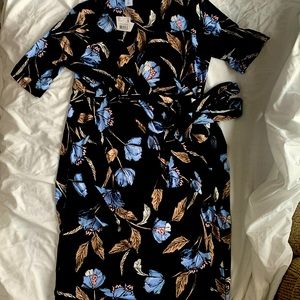 Front wrap maternity dress w/ hip tie. New with tags.